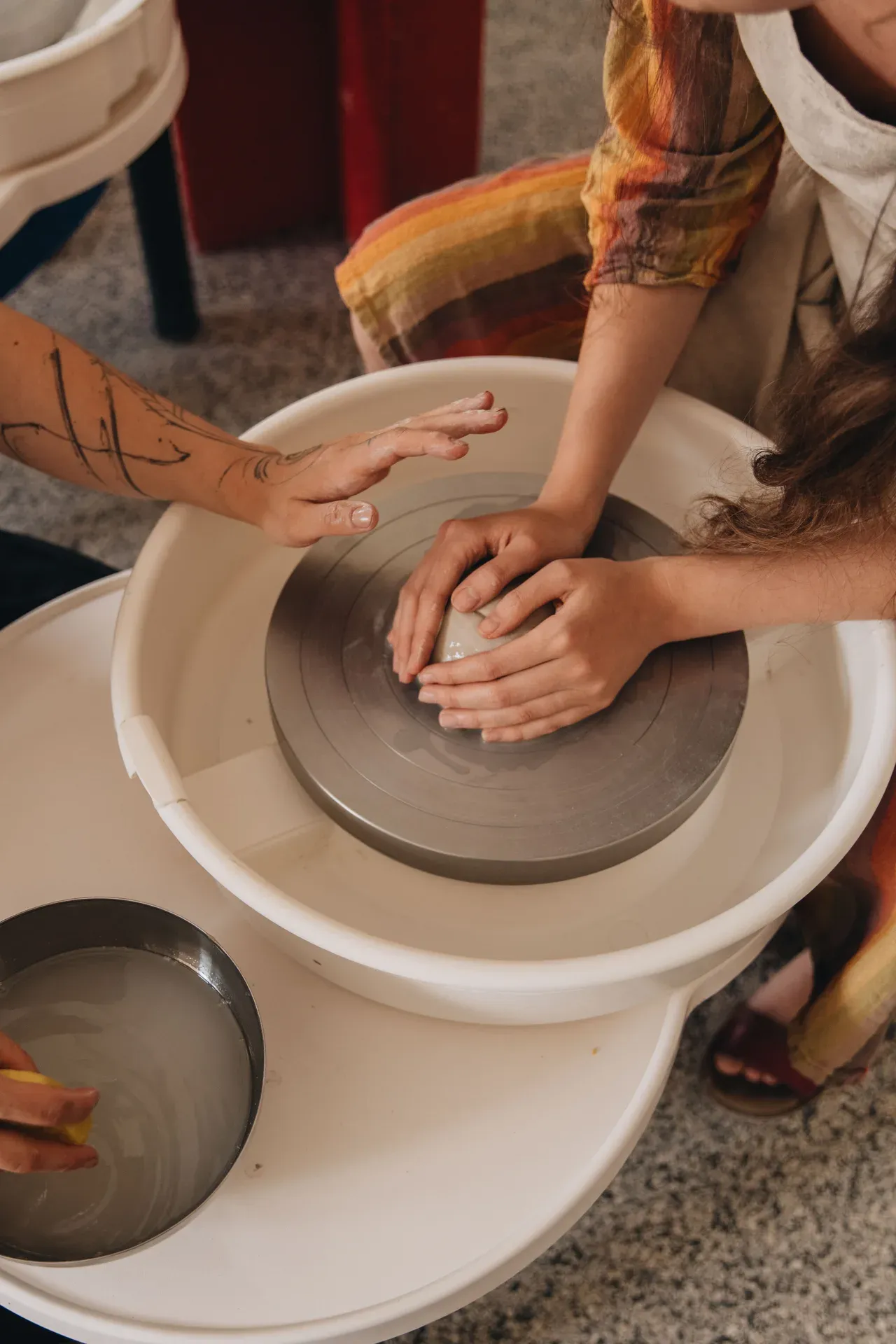 Practice lessons: wheel throwing / hand building